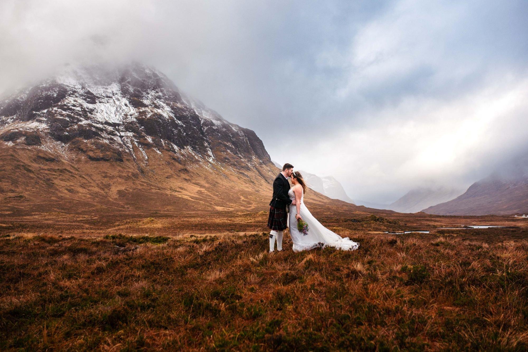 carousel-hero-element image-1