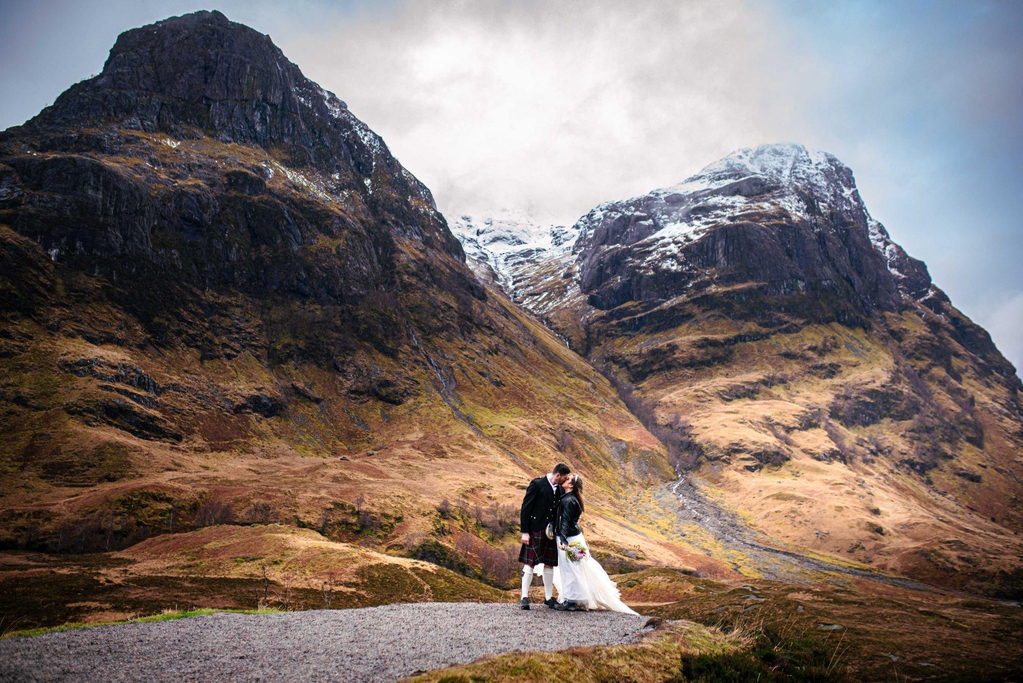 carousel-hero-element image-3