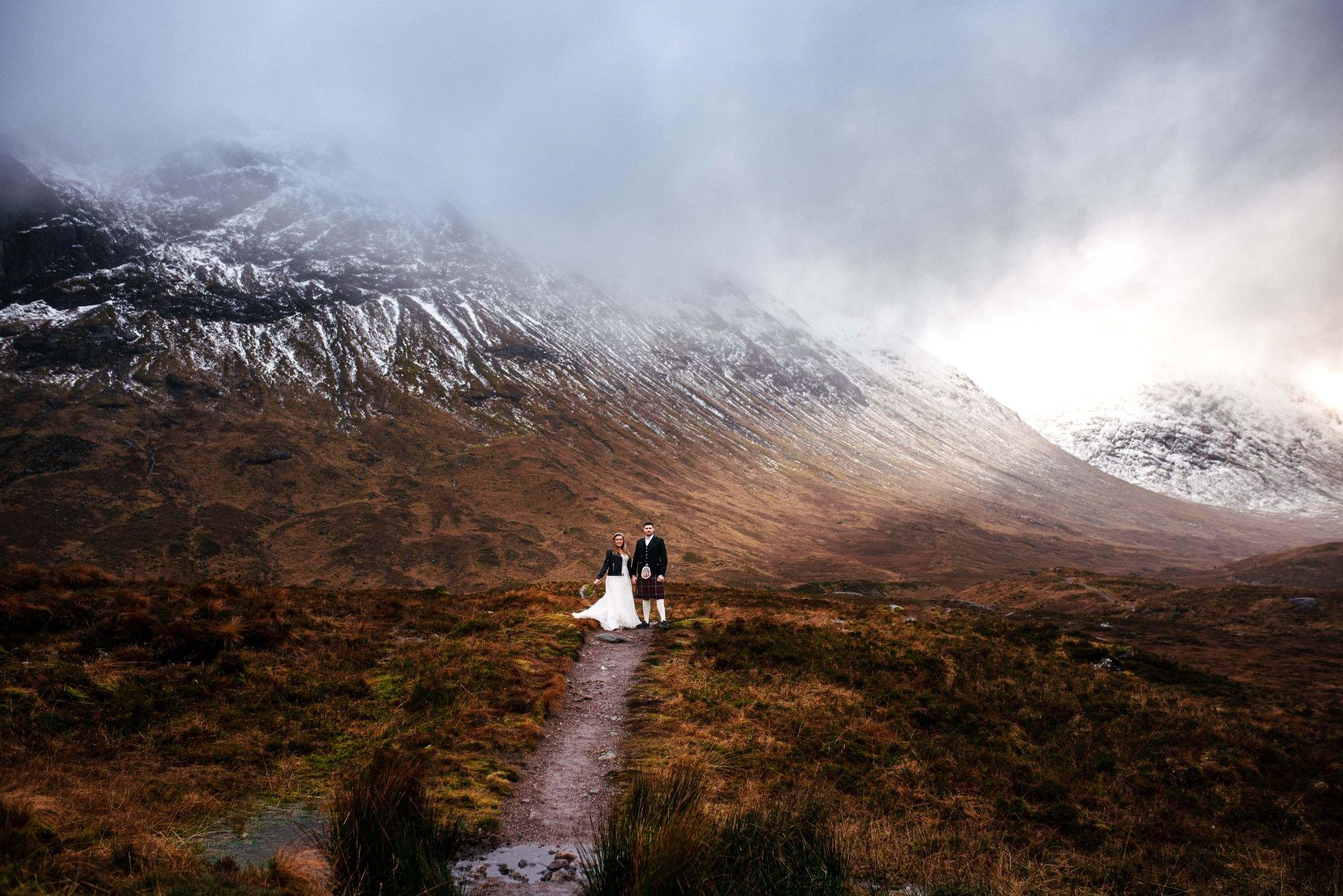 carousel-hero-element image-4