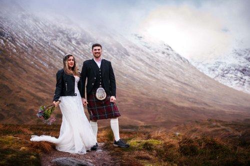 mobile - carousel-hero-element image-5