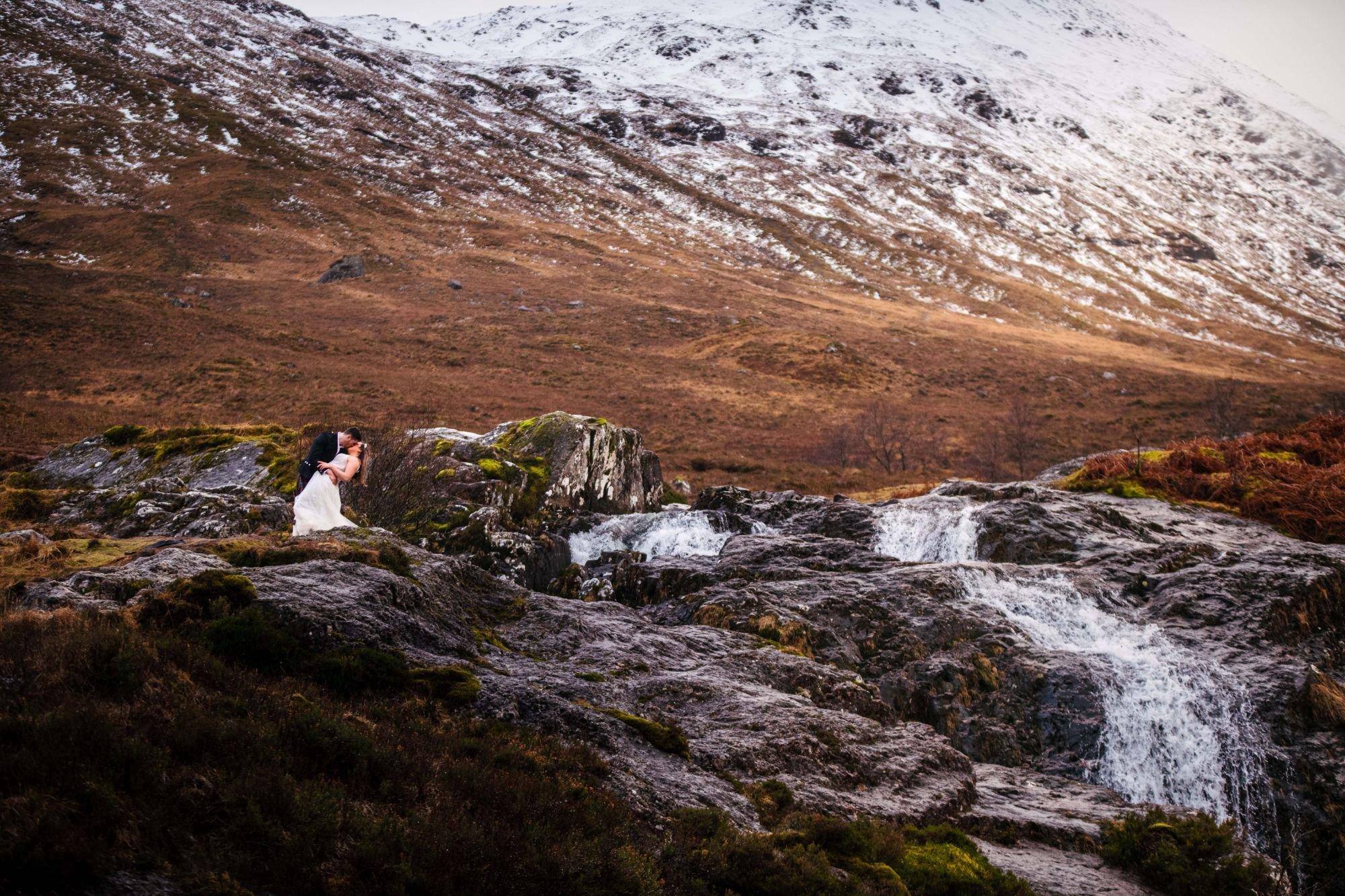 carousel-hero-element image-14