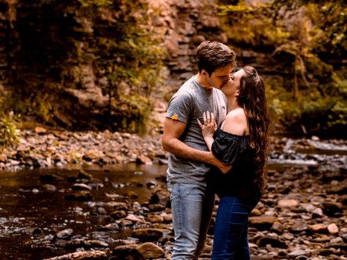 mobile - carousel-hero-element image-0