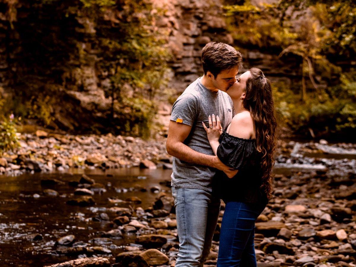 carousel-hero-element image-0